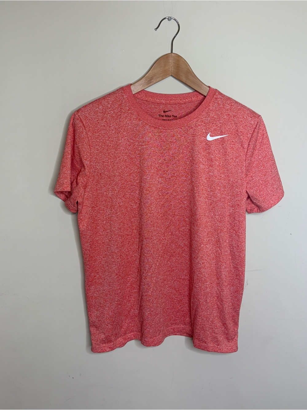 Nike Tee Dri-FIT Heathered Coral Short-Sleeve Tee Medium